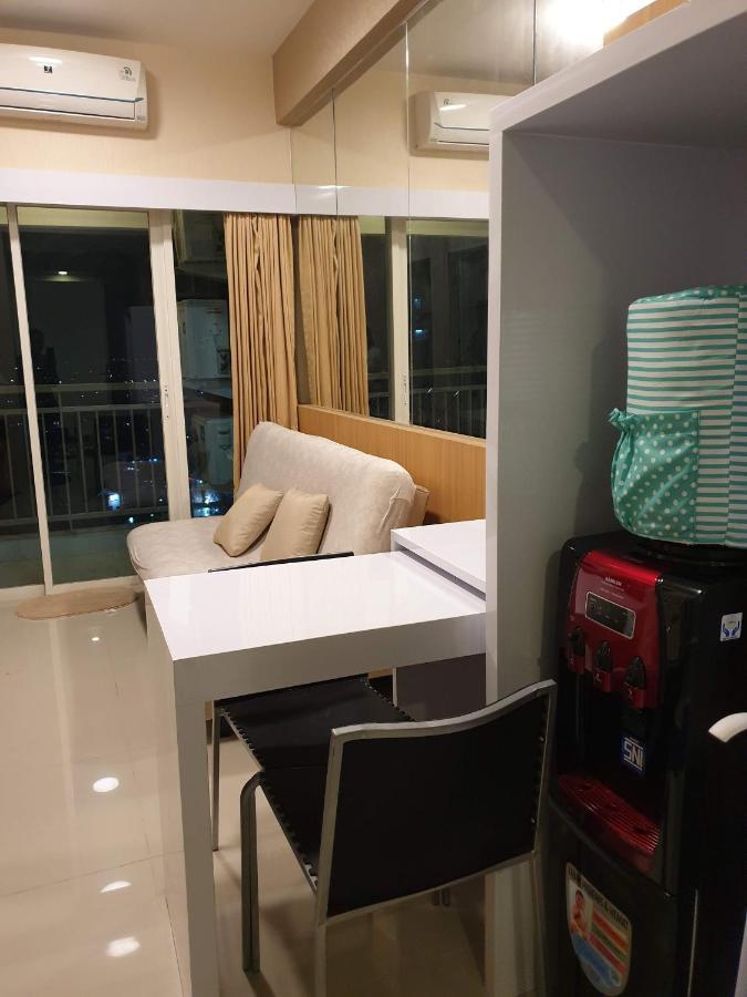 Cosmy Tanglin Apartment Surabaya Kültér fotó